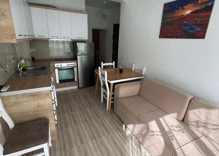 アパート New Portside Sarandë