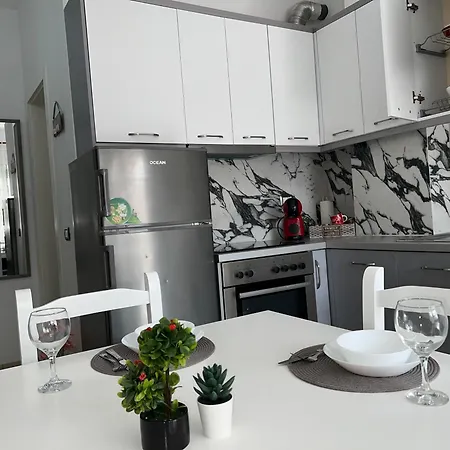 New Portside Apartment *